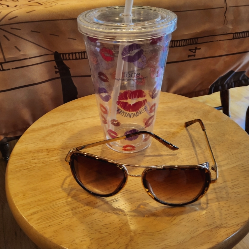 Trendy Sunglasses with Tarte Cold Refreshment Cup